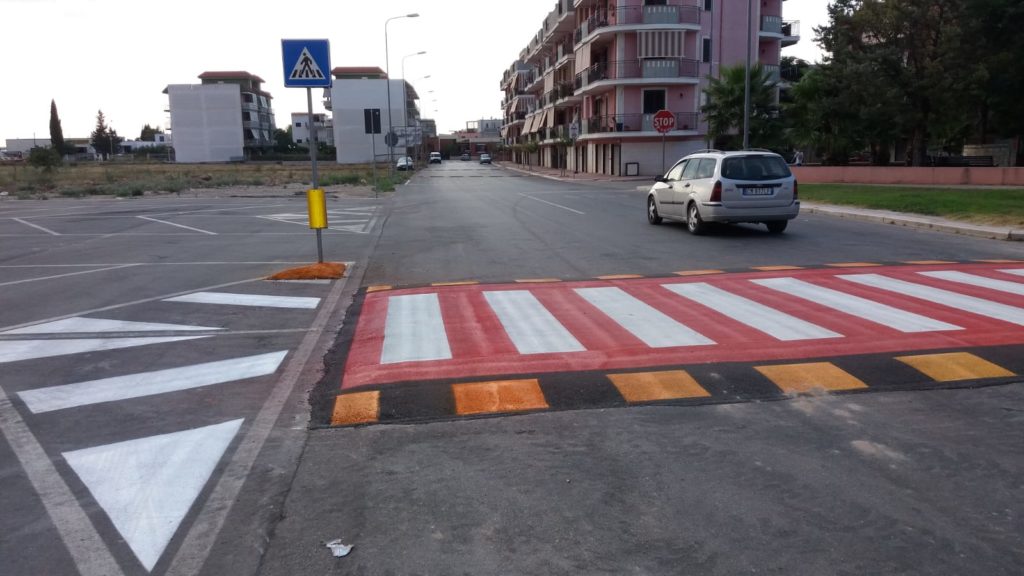 Trinitapoli si rifà il look e riparte dalla viabilità: dal centro alle periferie, l'amministrazione sta approntando in questi giorni interventi di miglioramento del manto stradale e messa in sicurezza di arterie principali e secondarie.