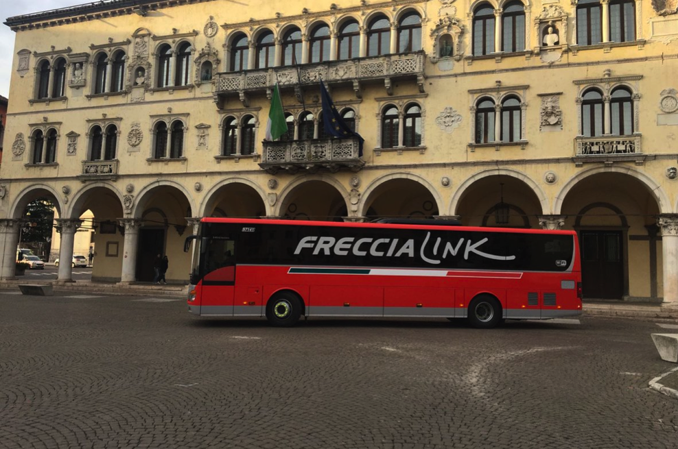Sarà attivo anche nella città garganica il network FrecciaLink, che fornisce ai viaggiatori un biglietto integrato Freccia più l’autobus. Il binomio treno-autobus permetterà di raggiungere diverse destinazioni con relativa facilità.