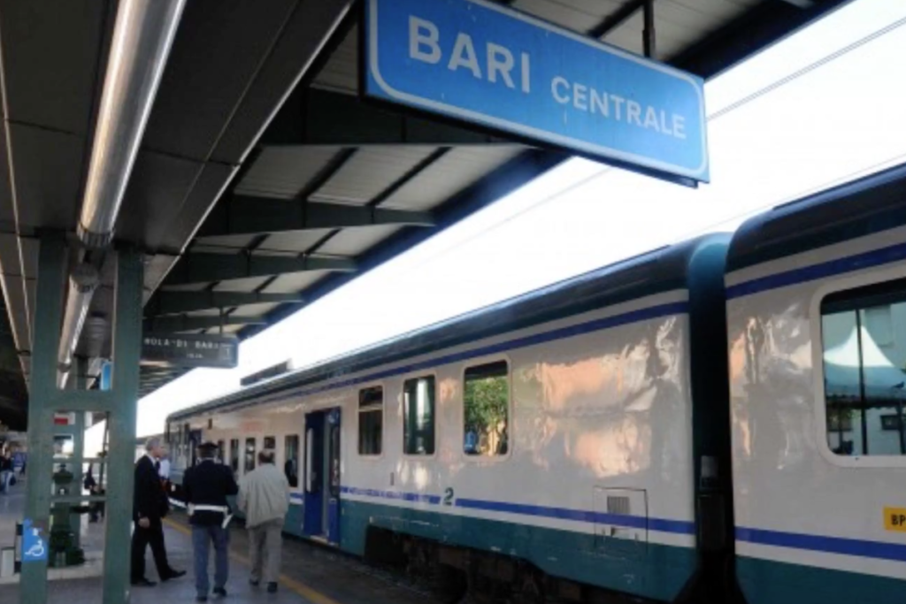 Arrivano in treno da Milano e fanno salire il numero dei contagi in Puglia. A dichiararlo, dati alla mano, il presidente della Regione Puglia Michele Emiliano.