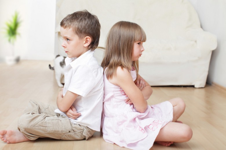 Chi di noi, da bambino, non ha rivaleggiato con fratelli e sorelle per attirare l’attenzione dei genitori?